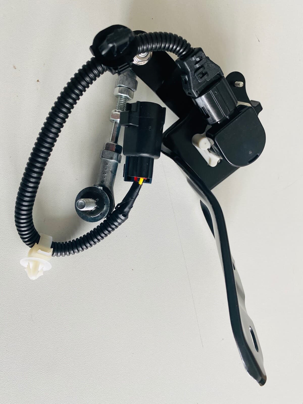 fits Toyota Land Cruiser Prado J15 Rear Left Air Suspension Height Sensor 09-20