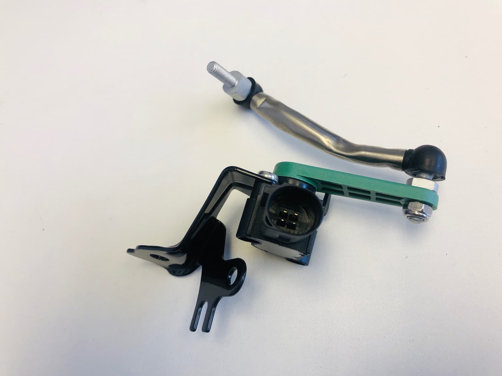 Front LEFT Suspension Height Sensor for Audi A4/S4 (8F/T) 2009-2017 8K0941285N