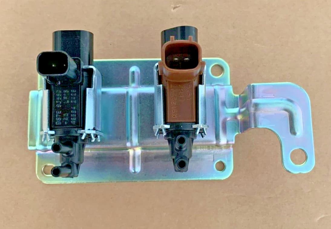 Vacuum Solenoid Valve Intake Manifold For 04-13 Mazda 3 5 6 LF8218740