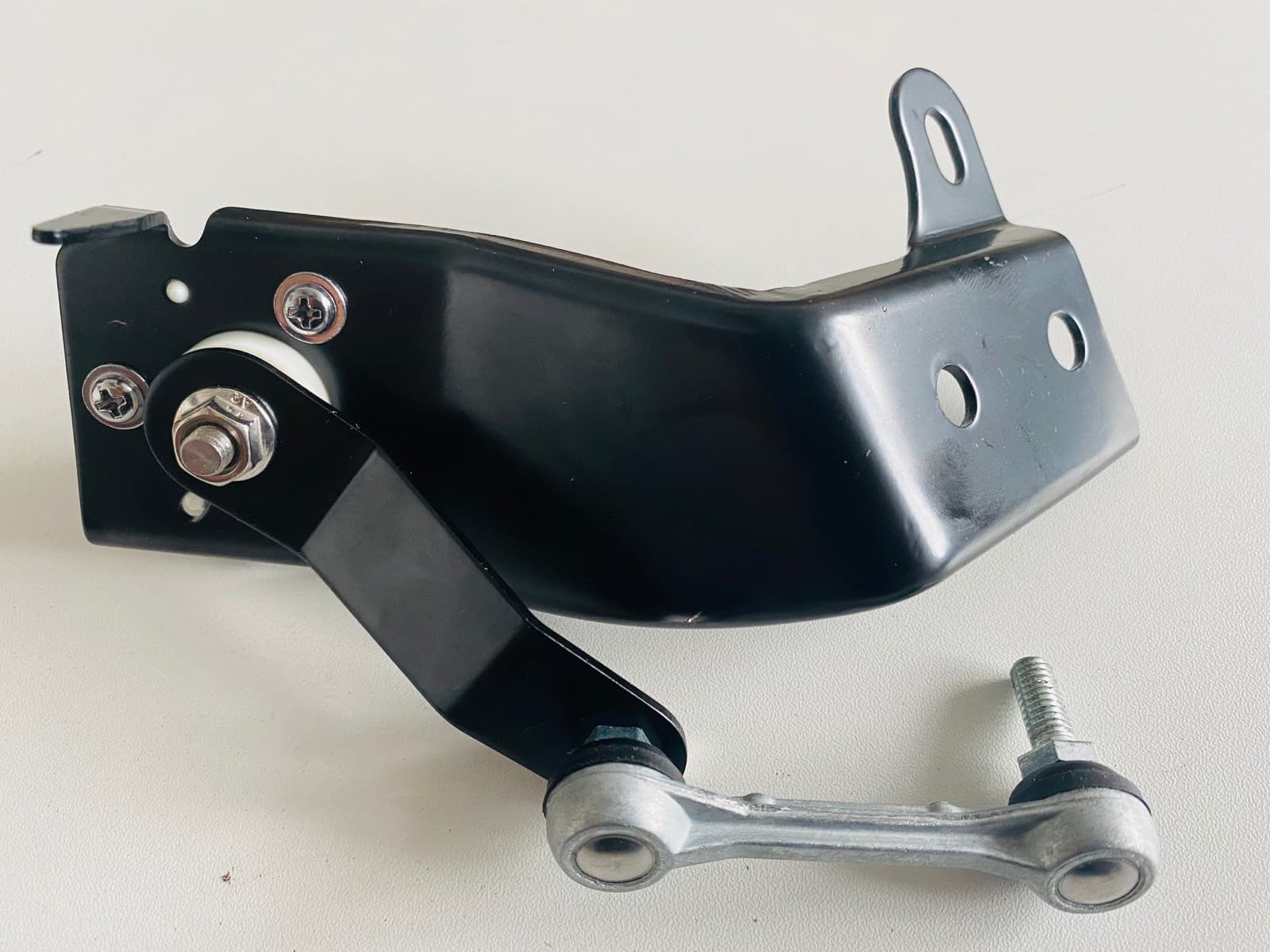 FOR 2006-15 MITSUBISHI SHOGUN PAJERO MONTERO REAR SUSPENSION HEIGHT SENSOR