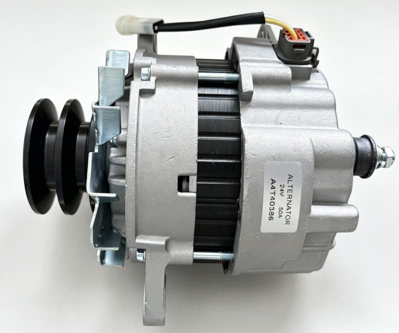 NEW A4T40386 Mitsubishi Truck 24V 50A CW Alternator